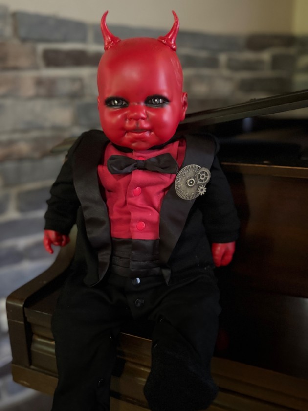 Unique creepy dolls