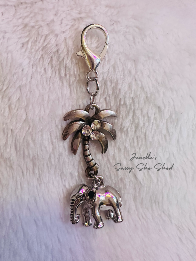 Untitled - artwork by Jenelle Beech:  