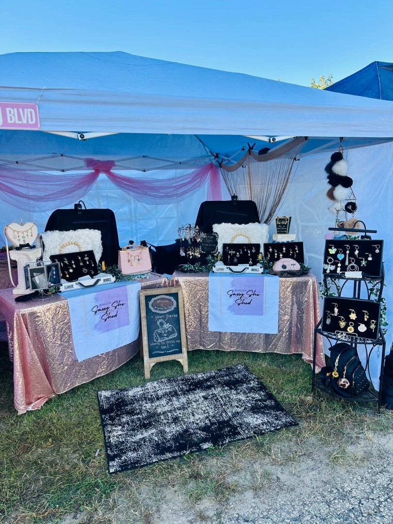 Untitled - artwork by Jenelle Beech:  