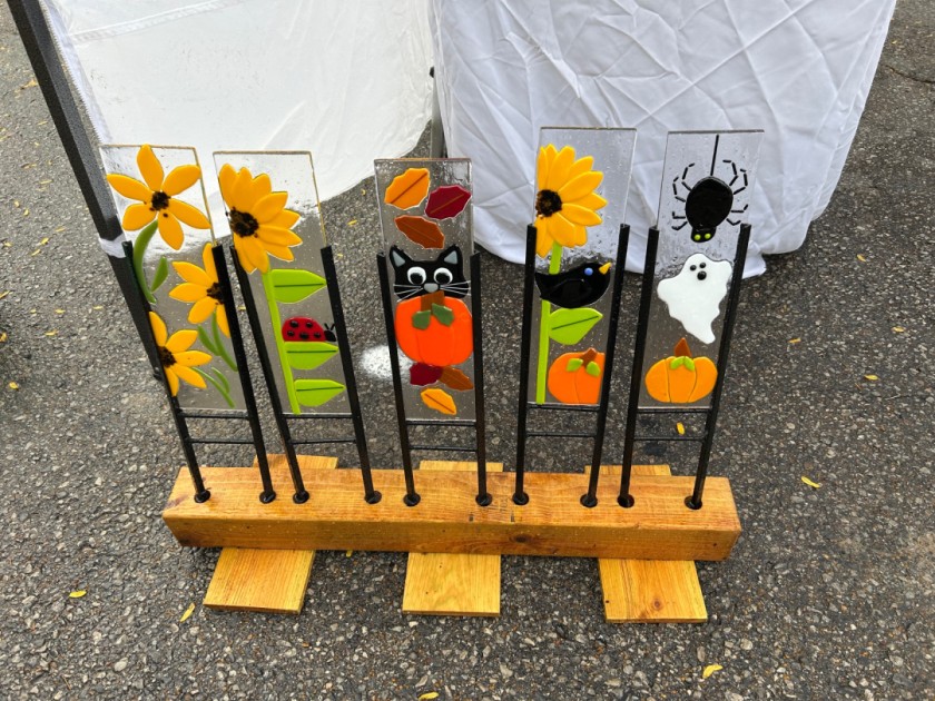 Seasonal garden stakes