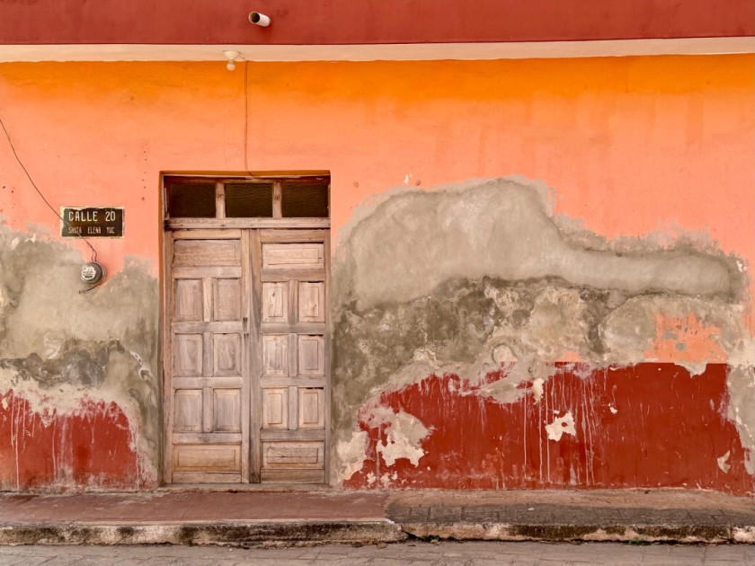 Calle 20 Warm Wall
