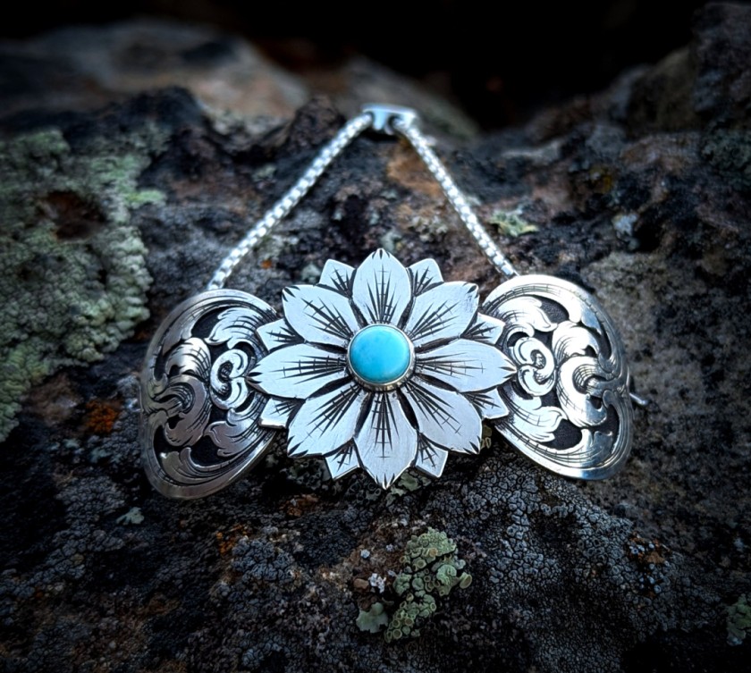  Engraved Adjustable daisy bracelet with turquoise center