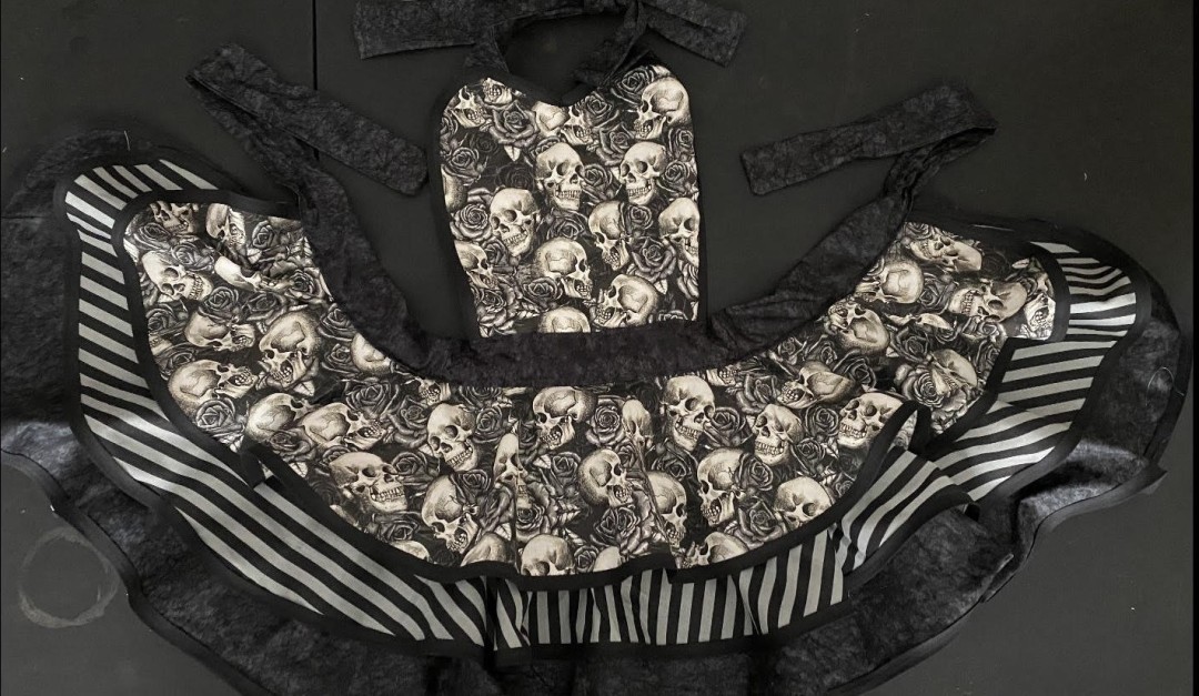 vintage skulls - artwork by Stephani BUFF:  