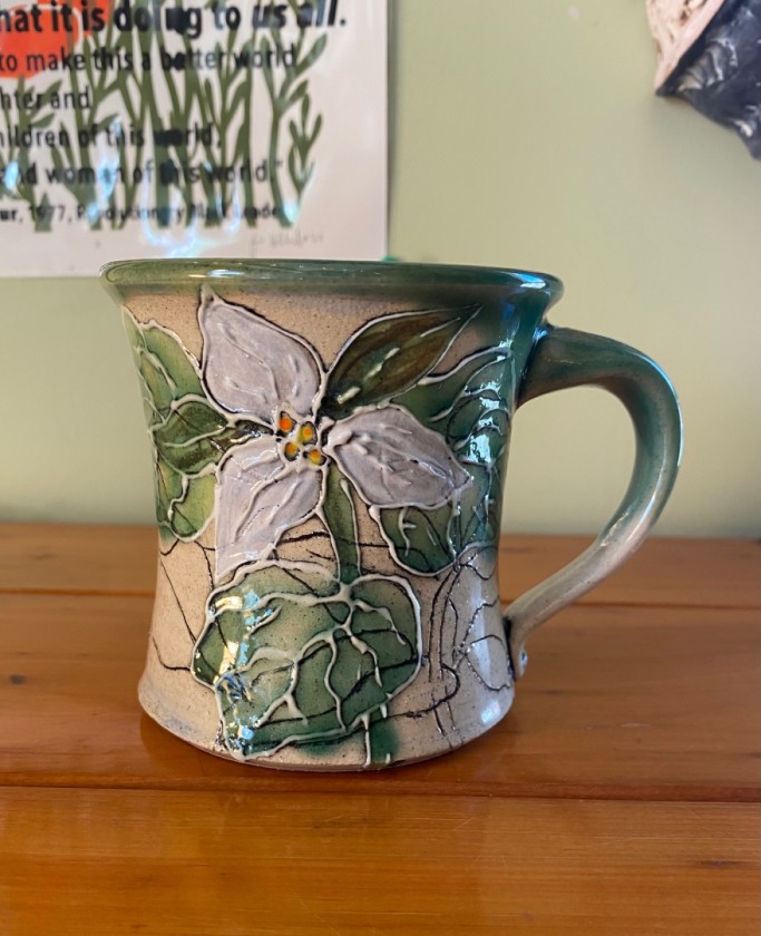 Trillium Language of flowers Mug