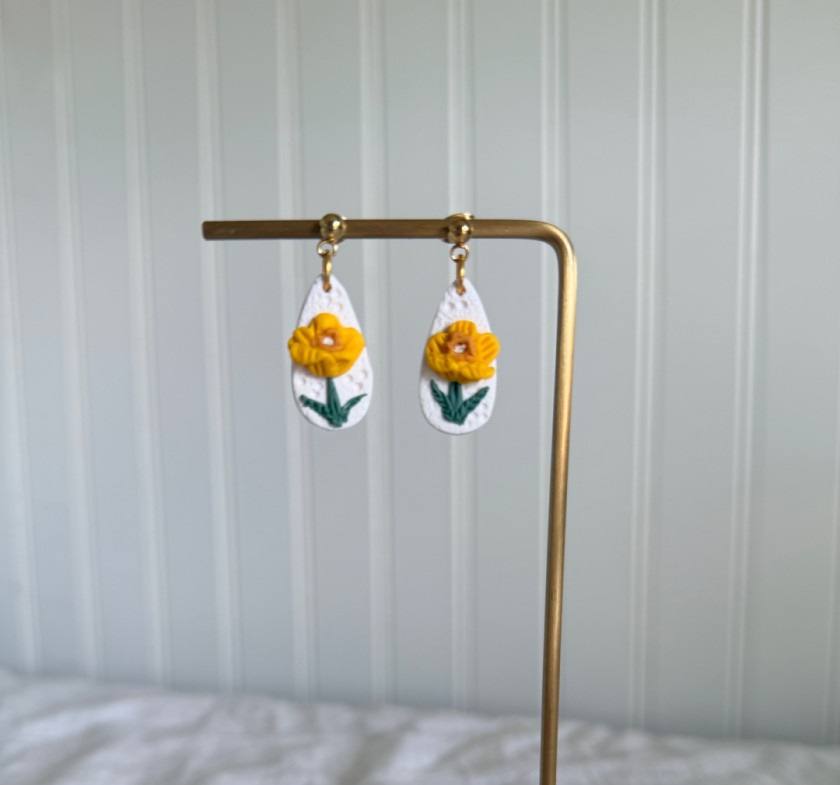 Daffodil polymer clay earrings 