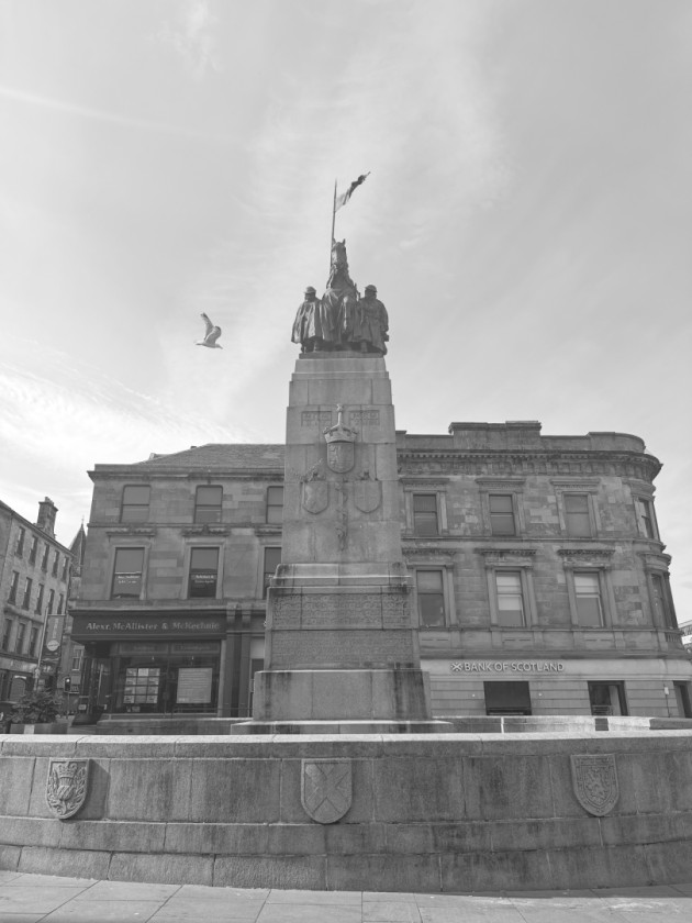 Remembrance statue