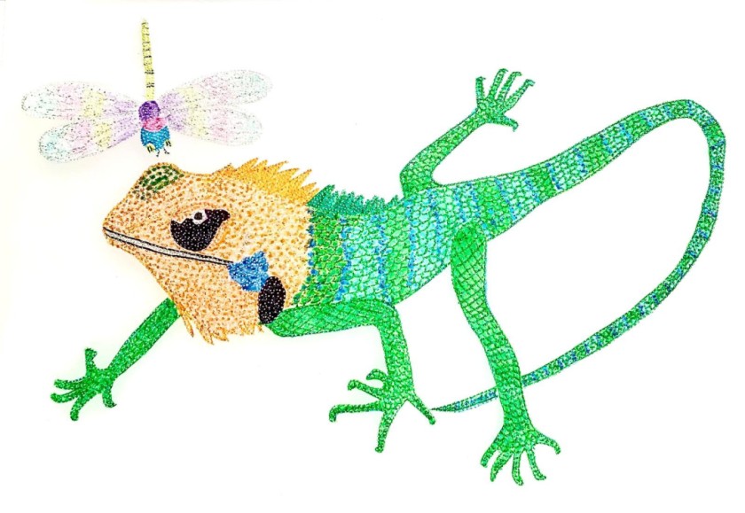 Lizard play with dragonfly