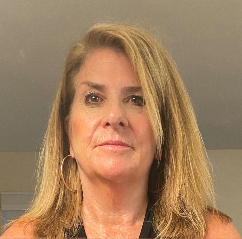 Monica Loncola  user profile